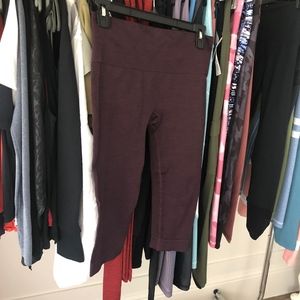 Zyia Wine Plum Seamless Crop Performance Legging S